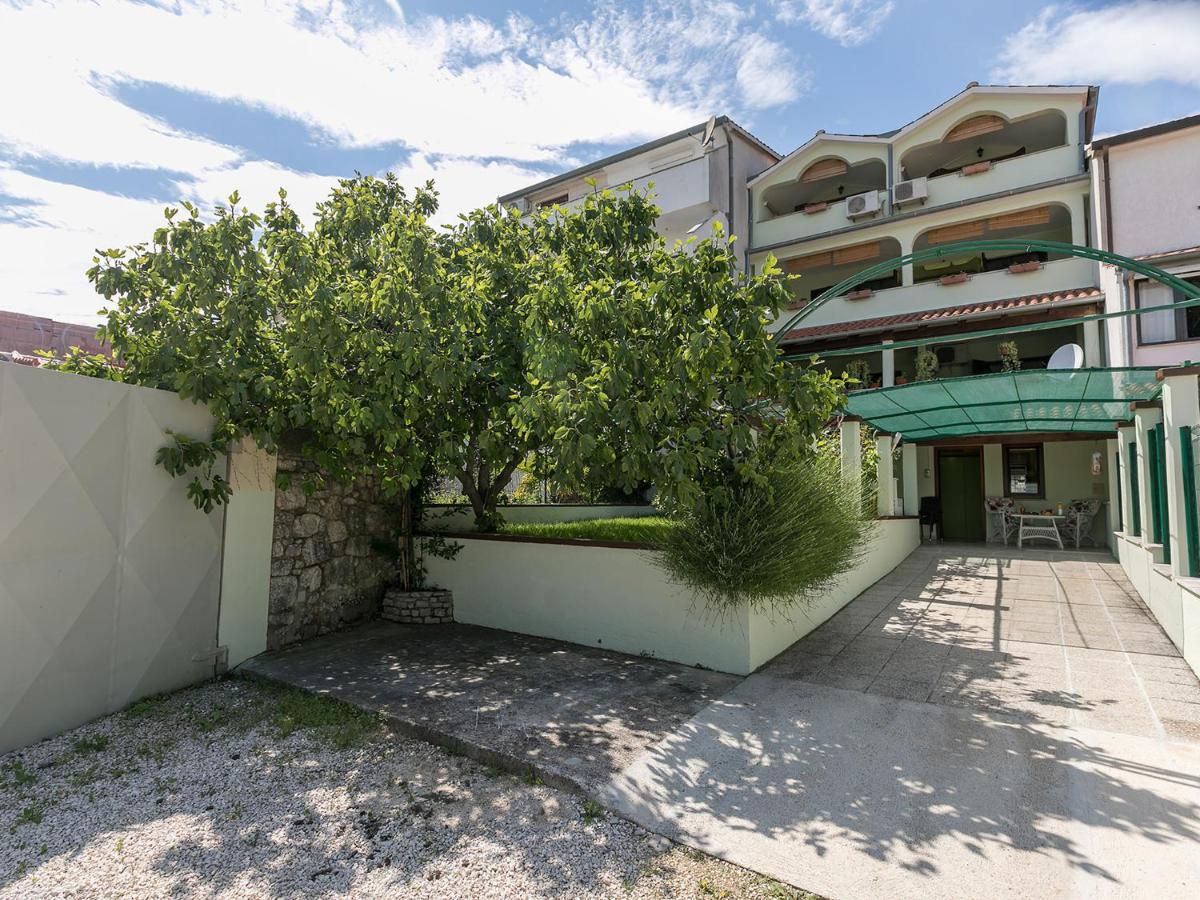Apartments Nada Vrsar Exterior foto